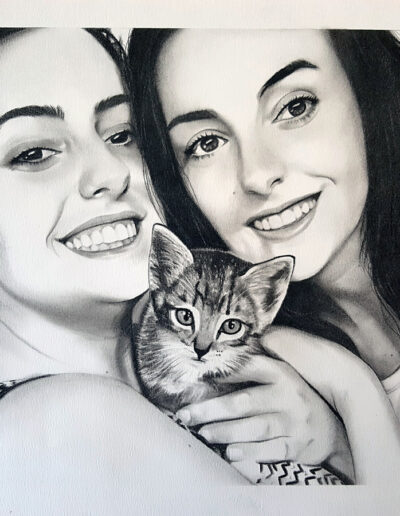 Retrato de hermanas con su adorable minino